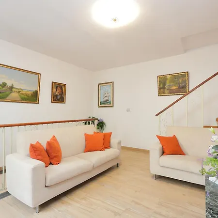 Casa Mike Appartement *